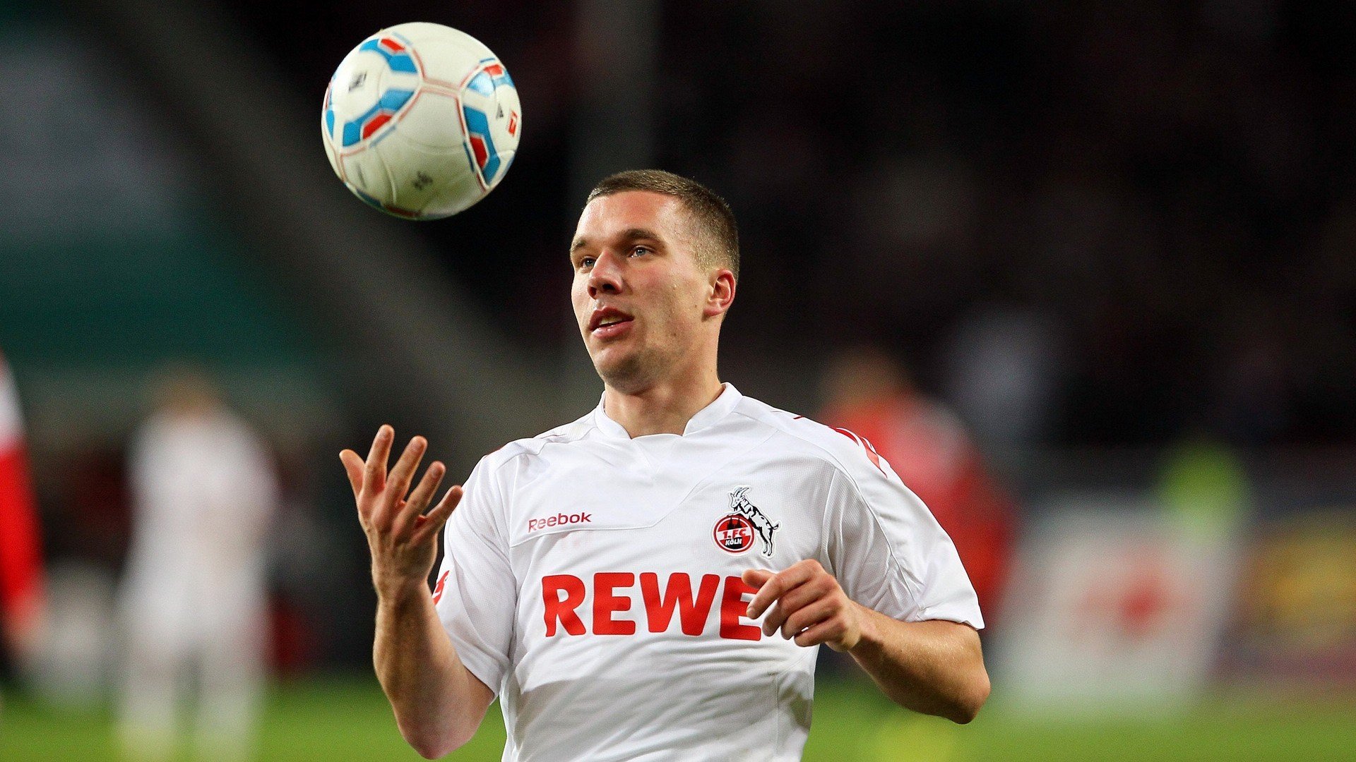 leyu sports-中国香港队的未来：如何通过全面分析与策略调整提升赛场表现，香港队比赛